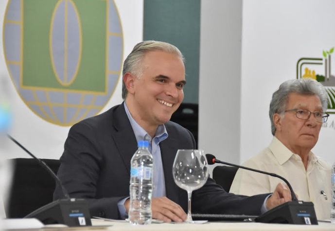 Luis Miguel De Camps promueve ante JAD trabajo conjunto para acuerdos que beneficien al sector agrícola