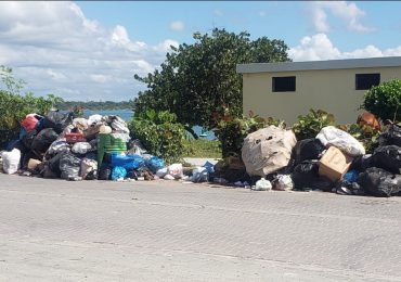 Alcalde de Boca Chica denuncia vándalos se dedican a dañar instalaciones municipales y crear vertederos en las calles