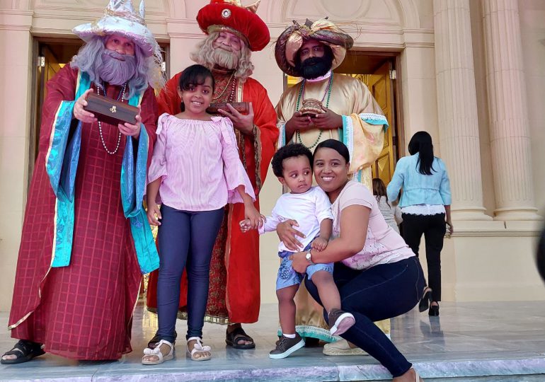 Palacio Nacional abre las puertas a las familias para compartir con los Santos Reyes Magos