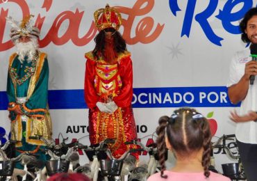 Fundación Raymond Rodríguez celebra Día de Reyes a cientos de niños