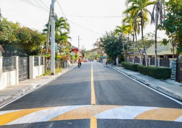 Abinader encabeza acto inaugural de carretera comunica varias comunidades municipio de Castillo
