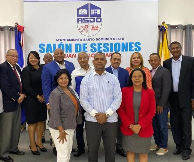 Comisión de la Dirección Ejecutiva del PLD Santo Domingo Oeste visita Bloque Regidores