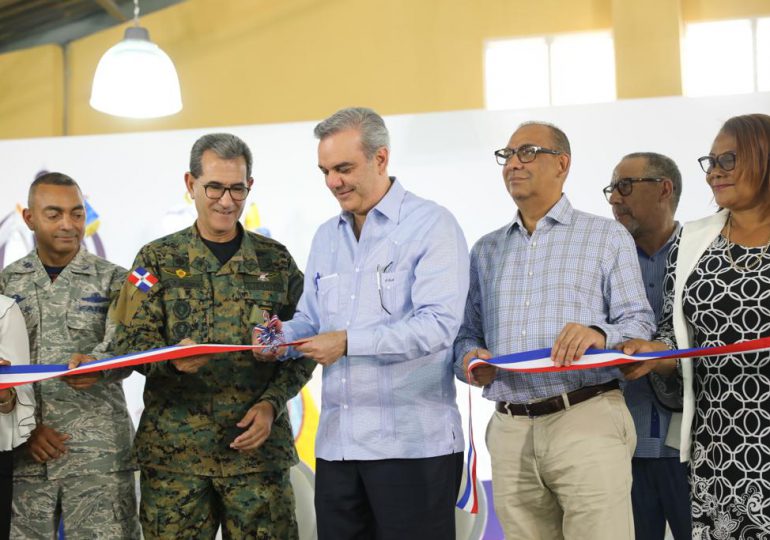 Presidente Abinader inaugura dos centros educativos y un CAIPI en provincia Santo Domingo