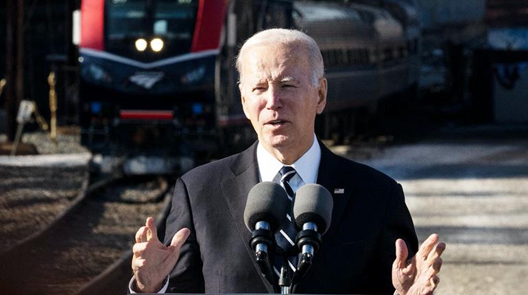 Biden dice que "no" enviará aviones caza F-16 a Ucrania