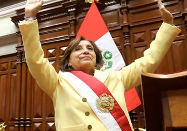 Boluarte pide al Congreso adelantar elecciones a 2023 ante la crisis en Perú