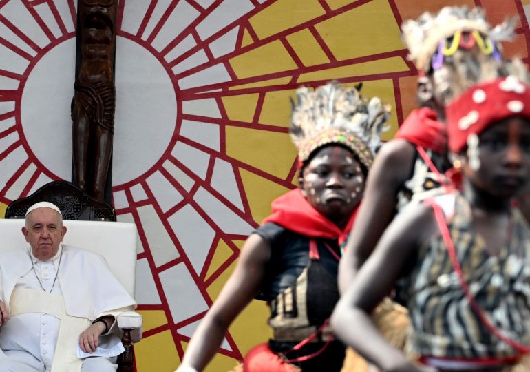 El papa insta a los jóvenes de la RDC a construir un futuro mejor y a luchar contra la corrupción