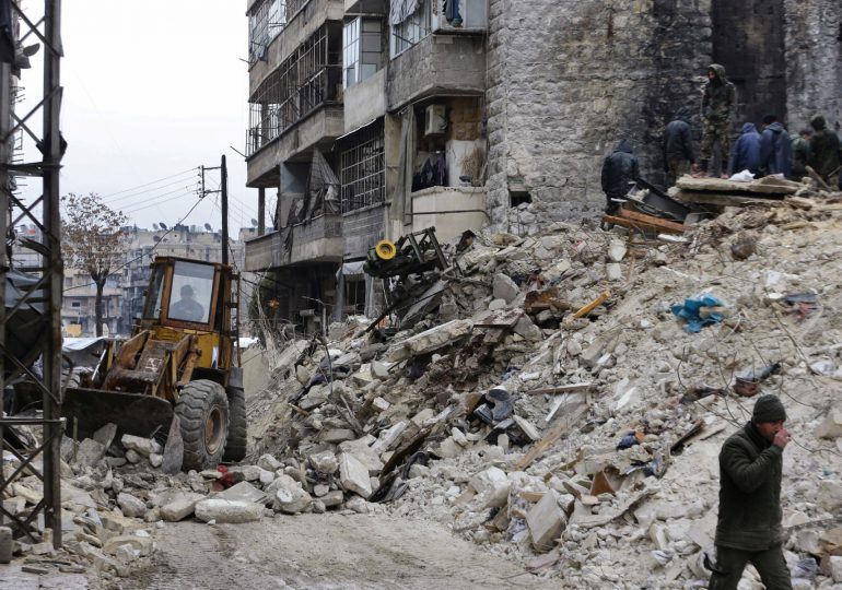En la ciudad turca de Sanliurfa, "todo el mundo tiene miedo" tras el terremoto