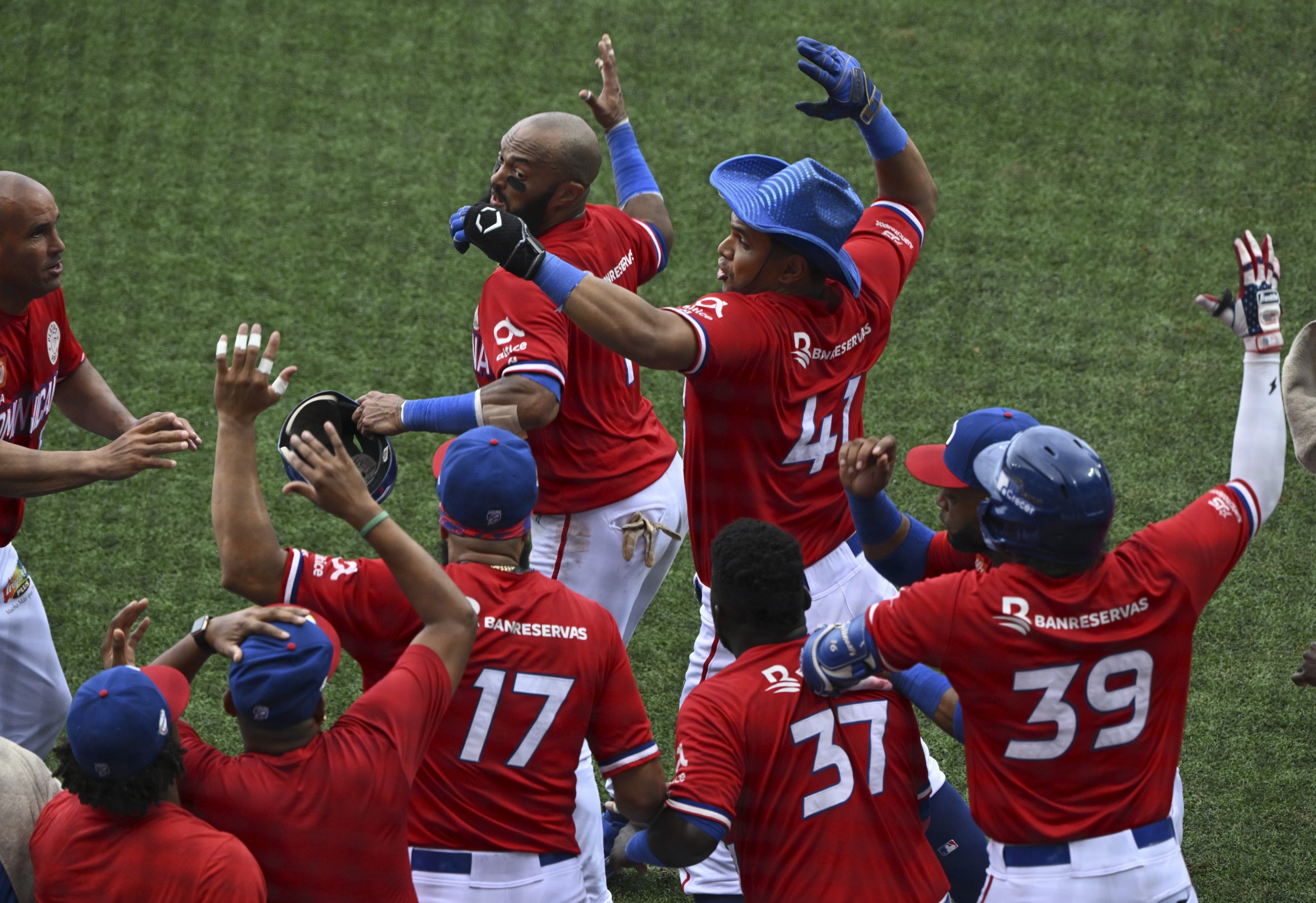 VIDEO República Dominicana entra a semifinales en la Serie del Caribe