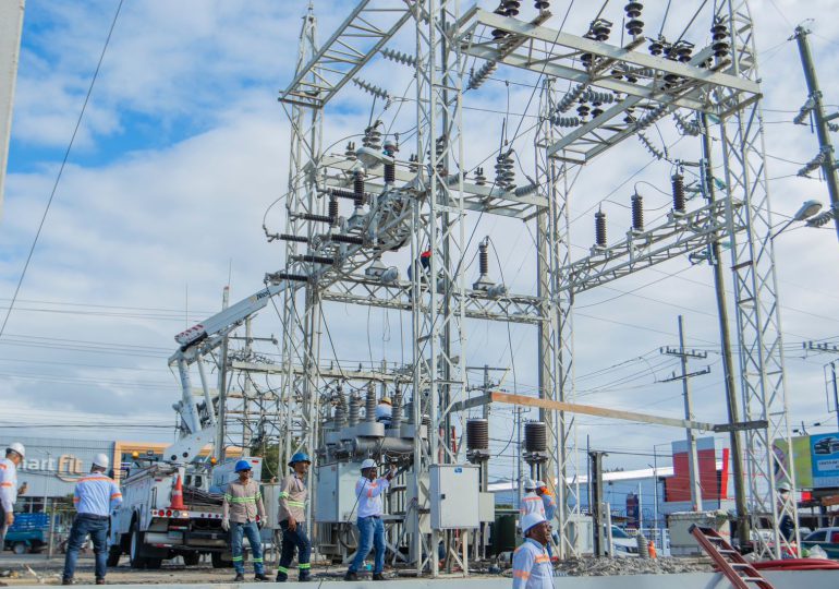 Edesur Dominicana instala con éxito nuevo transformador de potencia en Baní