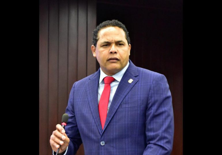 Diputado Héctor Ramírez ejecuta labor legislativa a tiempo completo en favor de la población