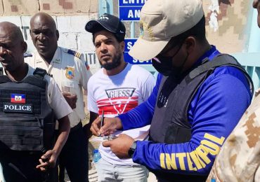 Interpol recibe dominicano detenido por autoridades haitianas cuando se disponía abordar un vuelo hacia México