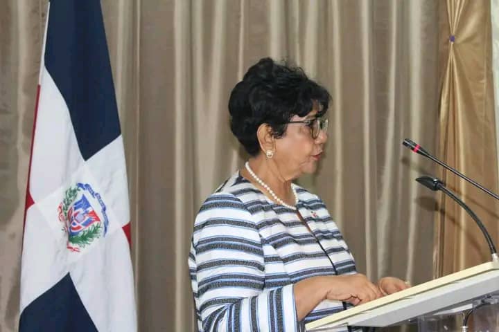 <strong>Académica dominicana es reconocida en Cuba por sus aportes a la ciencia y educación</strong>