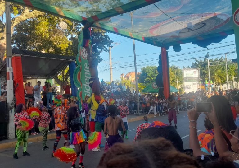 Miles de personas acuden a 2do. domingo del Carnaval Popular San Cristóbal