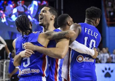 GALERÍA | Abinader felicita la selección Dominicana de Baloncesto por su clasificación al Mundial FIBA