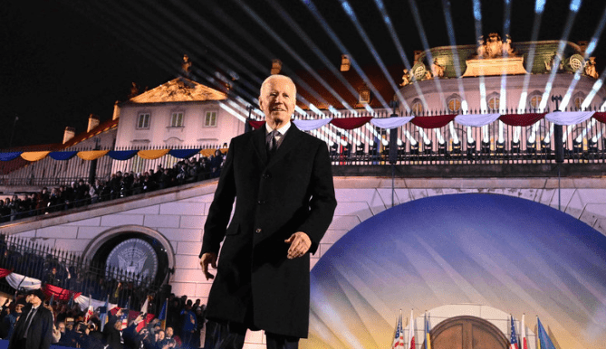 Biden: "Nuestro apoyo a Ucrania nunca flaqueará"