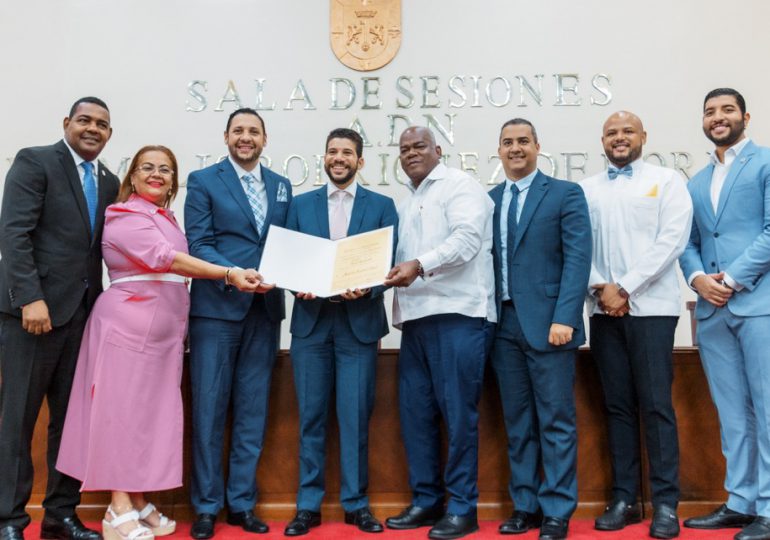 La Alcaldía del DN reconoce jóvenes de la ciudad por sus aportes y talentos