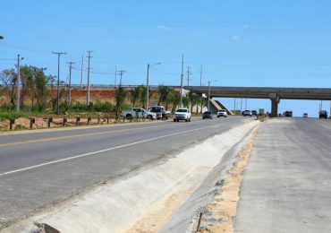 Presidente Abinader inaugura primera etapa de prolongación Av. Ecológica en SDE