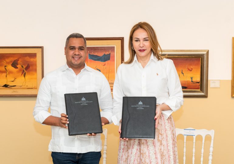 Ministerio de Cultura e INPOSDOM firman acuerdo de colaboración para manejo de paquetería y sellos