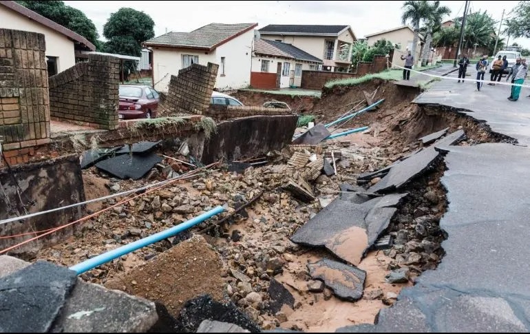 Sudáfrica declara estado de catástrofe por inundaciones que dejaron 7 muertos