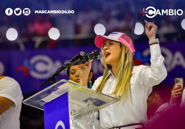 Michelle Román dice presidente Luis Abinader a colocado a la mujer en un lugar preferencial