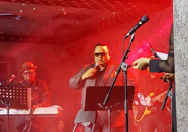 VIDEO | Peña Suazo realiza concierto en homenaje a José José