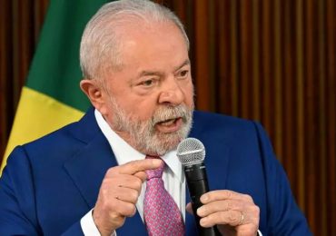 Lula visita zona donde temporal dejó decenas de muertos y desaparecidos en Brasil