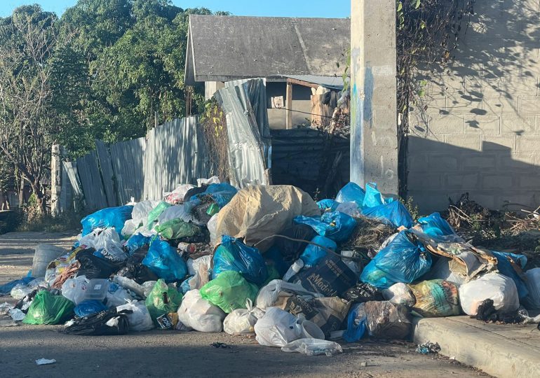Exigen a las autoridades recogida de basuras en Cotuí