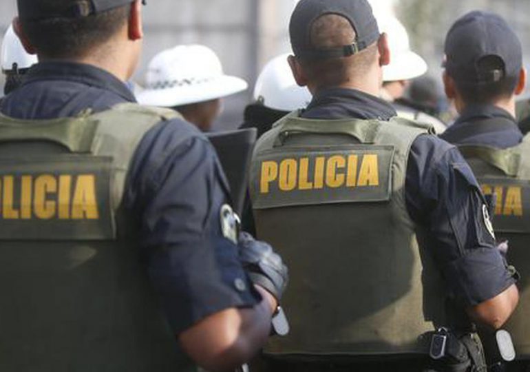 Mueren siete policías en Perú en emboscada en zona cocalera