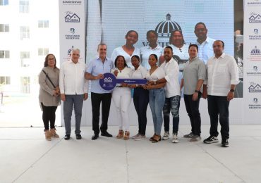 GALERÍA | Presidente Abinader inaugura dos carreteras, 120 apartamentos en Santiago y Moca por más de 2,530 millones