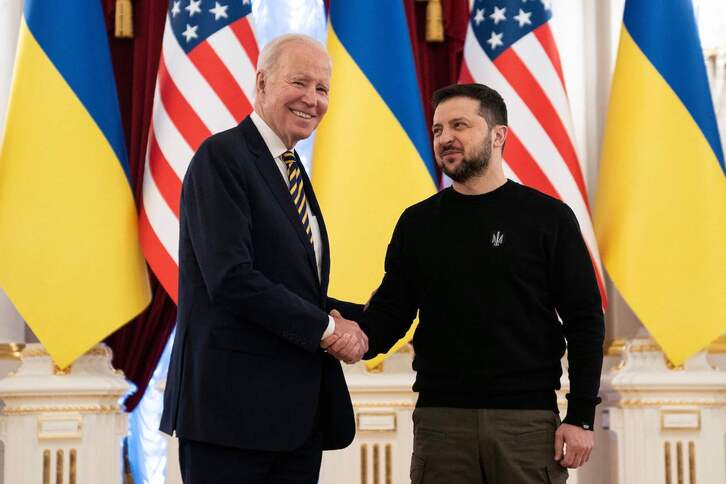 Biden anuncia nuevas entregas de armas a Ucrania en una visita sorpresa a Kiev