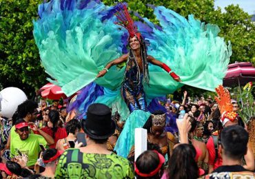 El Carnaval de Rio recupera el sabor de la libertad
