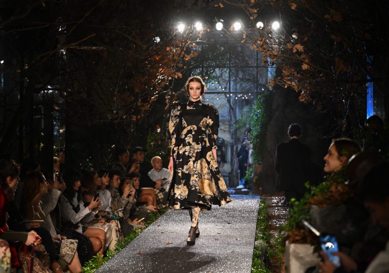 Las casas de moda italiana desfilan en Milán tras un año de ventas récord