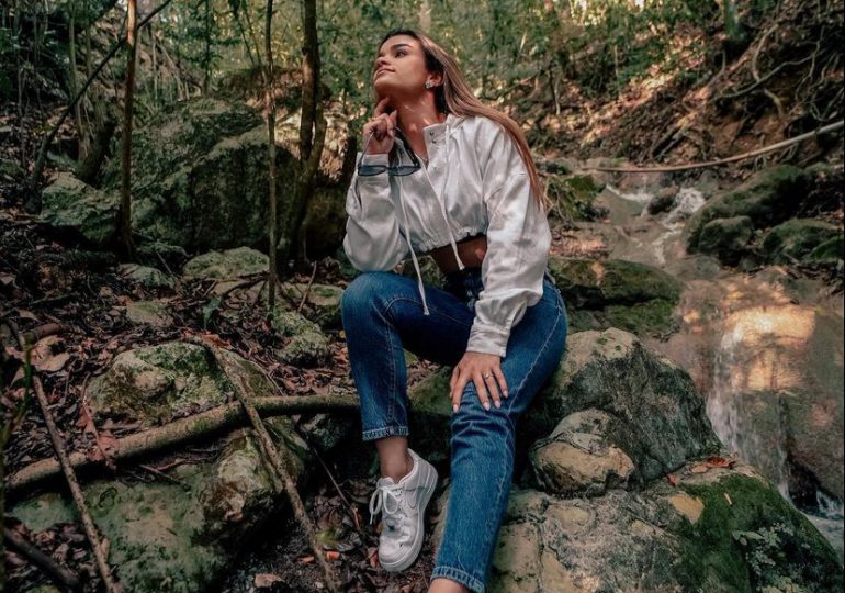 Clarissa Molina postea fotografías en Instagram y expresa su sentir por la naturaleza