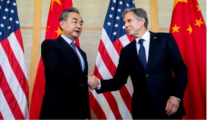 Jefes diplomáticos de EEUU y China se reunieron tras el incidente del globo espía