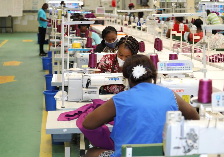 Gran fábrica textil de Haití despide a 3.500 personas, la mitad de sus empleados