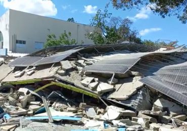 Tribunal impone presentación periódica e impedimento de salida a dueños edificio de Multi Muebles que colapsó en La Vega