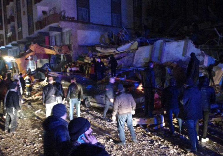 VIDEO | Poderoso sismo de magnitud 7,8 estremece el sur de Turquía