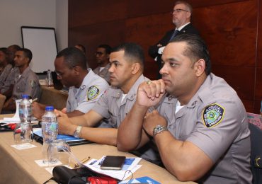 Policías inician capacitación en “Formación para el Desarrollo de las Facultades Institucionales de la Policía Nacional”