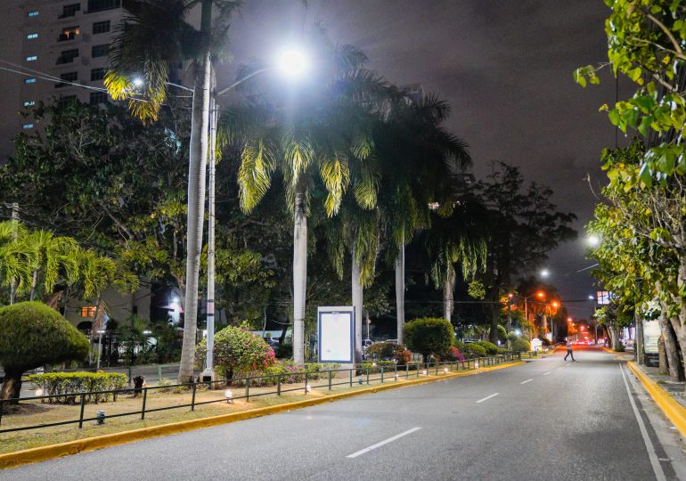 <strong>Edesur coloca 1,500 luces más LED en otras avenidas del Distrito Nacional</strong>