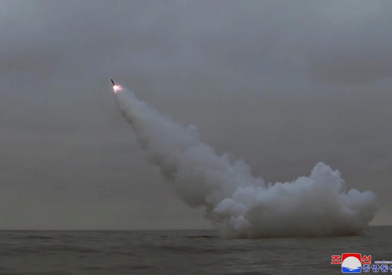 Corea del Norte lanza misiles mientras Washington y Seúl inician maniobras