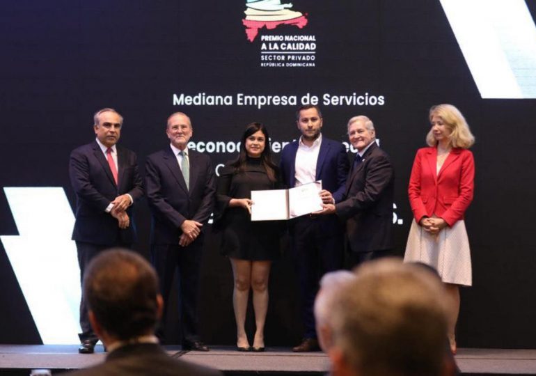 Jiménez Peña es reconocida por el Premio Nacional a la Calidad del Sector Privado
