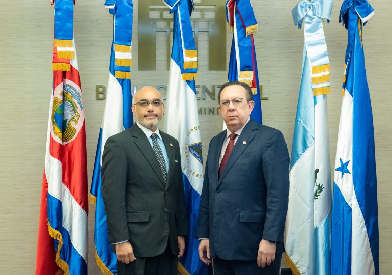 Valdez Albizu preside la 297 reunión del consejo monetario centroamericano