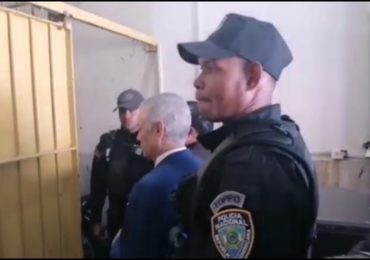 Vídeo | Trasladan a Ángel Lockward a la cárcel del Palacio de Justicia de Ciudad Nueva