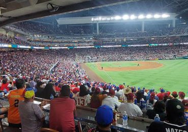 Dominicana y Venezuela llenan el loanDepot Park