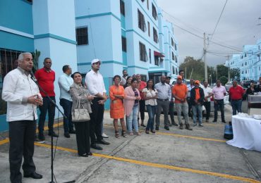 Alcaldía Santiago hizo entrega remozamiento edificios multifamiliares de los profesores en Pontezuela
