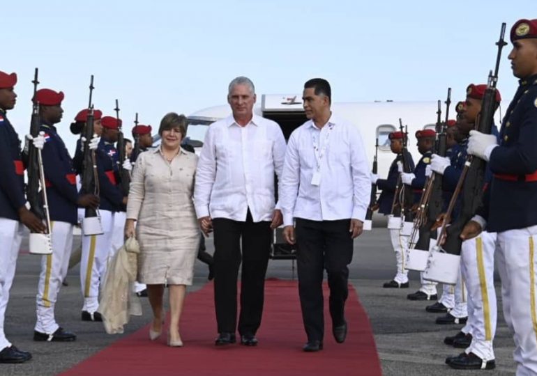 VIDEO | Llega al país el presidente de Cuba para asistir a la XXVIII Cumbre Iberoamericana