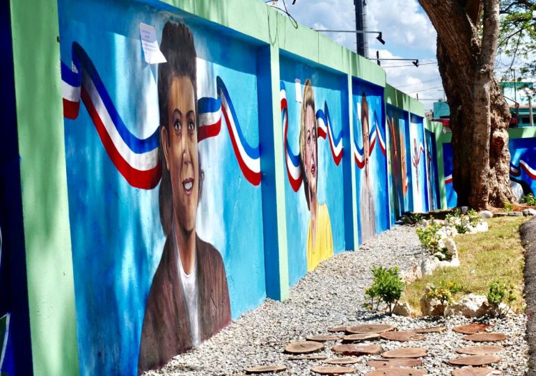 Alcalde Manuel Jiménez entrega Parque de la Mujer, dedicado a 23 grandes dominicanas