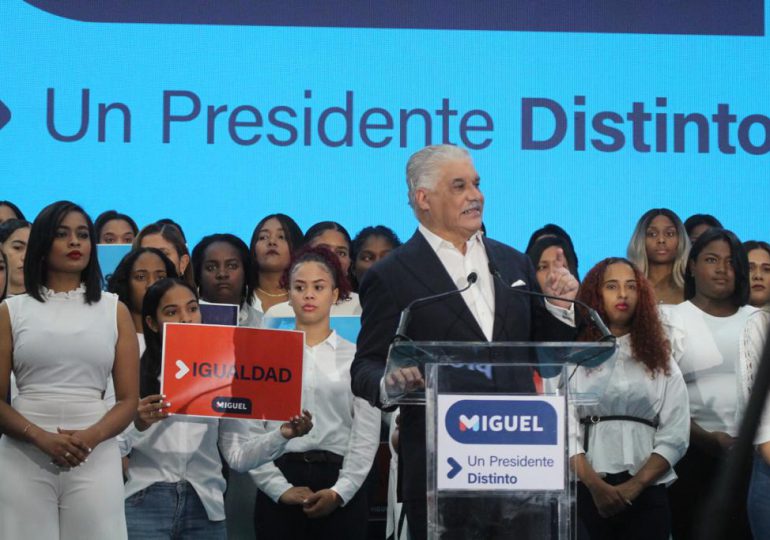 Miguel Vargas Maldonado formaliza aspiración presidencial por el PRD