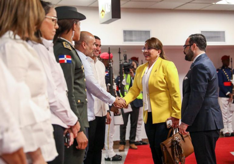 VIDEO | Arriban al país primeros mandatarios que participarán en la XXVIII Cumbre Iberoamericana