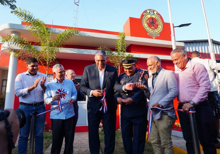 Ayuntamiento de Santo Domingo Este entrega tercera estación de bomberos remozada